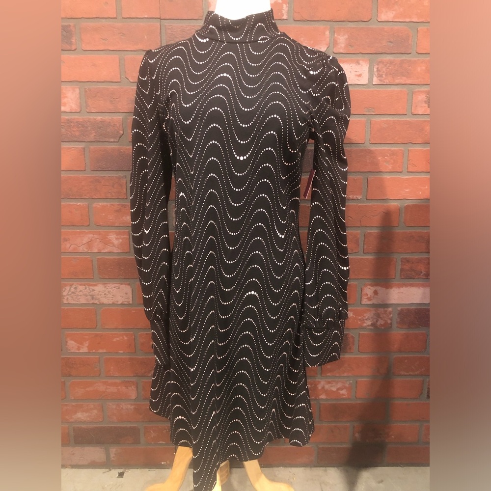 Kate Spade Size Medium Wavy Dot Ponte dress